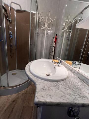 Appartement avec balcon proche plage