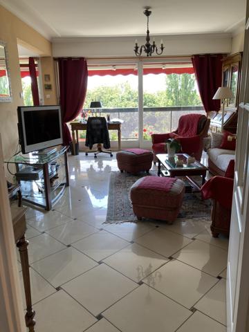 DIJON CANAL : APPARTEMENT 2 CHAMBRES - BALCON -CAVE - GARAGE