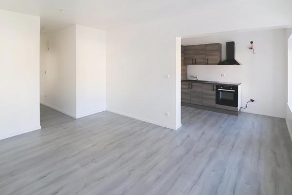 Appartement rénové 2 chambres!