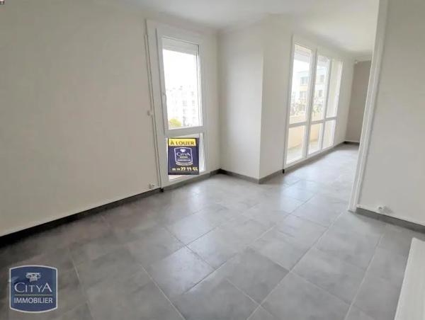 Appartement à louer 4 pièces 69.31m² Laon (02000)