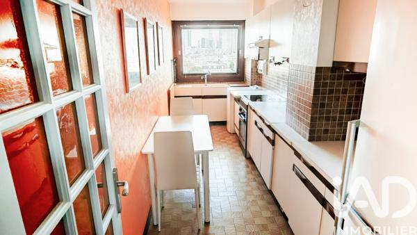 Appartement à vendre 5 pièces 99 m² Courbevoie