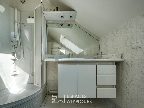 Demeure bourgeoise avec verrière et piscine en coeur de Janville