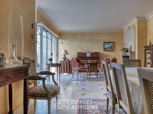 Demeure bourgeoise avec verrière et piscine en coeur de Janville