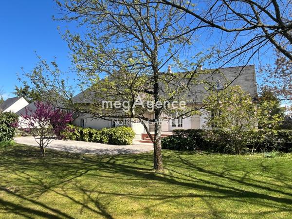 Maison à BOUCHEMAINE, 49080 - 8 pièces 185m²