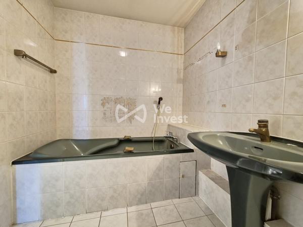 Appartement à rafraîchir 125m² + terrasse + parking