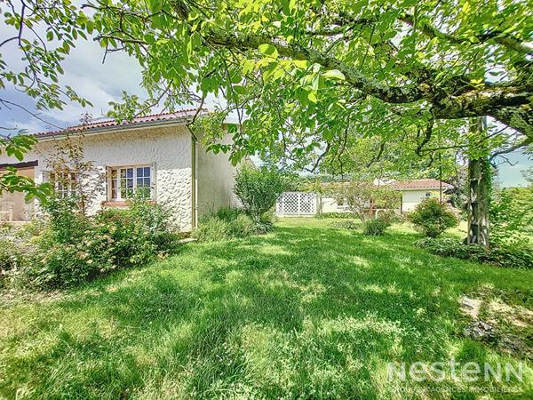 A Vendre Maison de 131 m² habitable de plain-pied avec garage et jardin dans un hameau