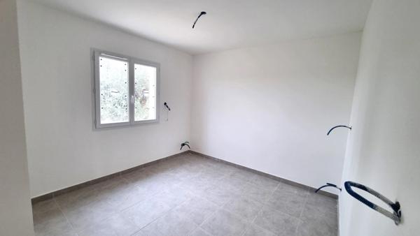 Dpt Gard (30), Saint-Privat-des-Vieux, très belle villa 2024 de plain-pied d'environ 90m² sur un terrain de 482 m².