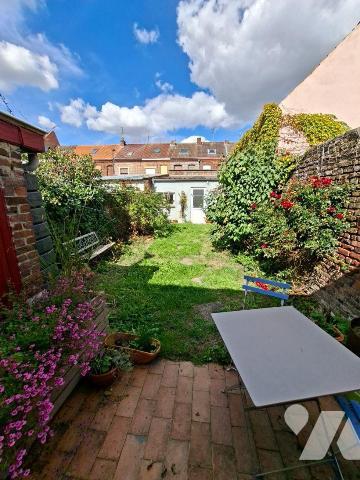 A VENDRE- A ARMENTIERES dans le NORD (59)- MAISON DE VILLE  SEMI-INDIVIDUELLE AVEC GARAGE - TER...