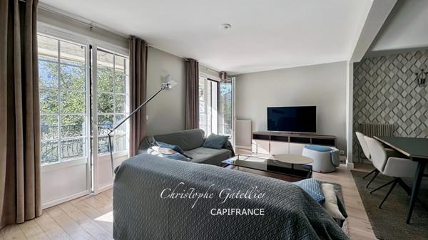 entre un appartement et une maison, 2 Chambres et bureau avec Grand Jardin et Terrasse