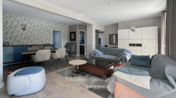 entre un appartement et une maison, 2 Chambres et bureau avec Grand Jardin et Terrasse