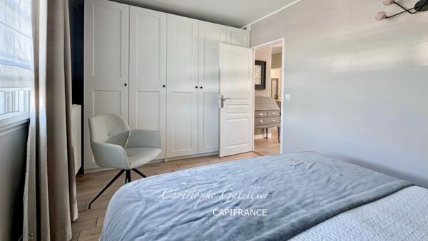 entre un appartement et une maison, 2 Chambres et bureau avec Grand Jardin et Terrasse