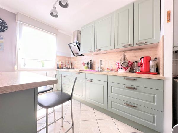 Appartement 2 chambres, terrasse, box en sous sol, résidence sécurisée