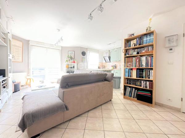 Appartement 2 chambres, terrasse, box en sous sol, résidence sécurisée