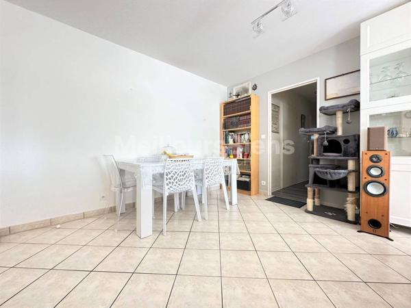 Appartement 2 chambres, terrasse, box en sous sol, résidence sécurisée