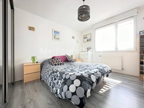 Appartement 2 chambres, terrasse, box en sous sol, résidence sécurisée