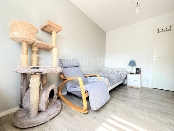 Appartement 2 chambres, terrasse, box en sous sol, résidence sécurisée