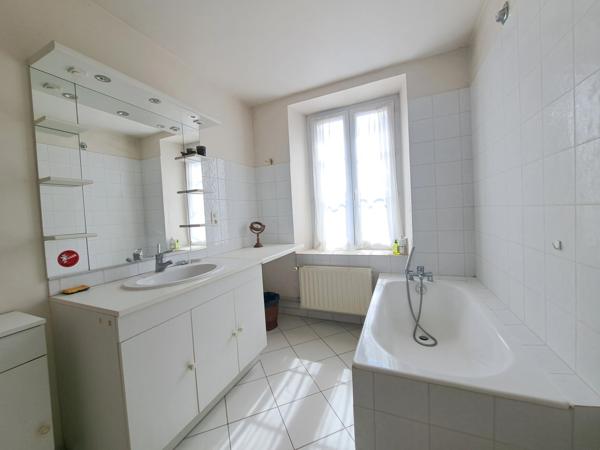 Maison à vendre 11 pièces proche de CREPY EN VALOIS (60)