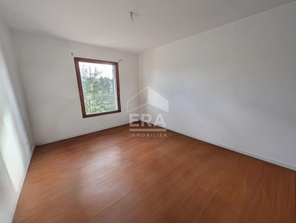 Maison à vendre spacieuse à Montpon-Ménestérol - 4 chambres et jardin