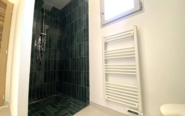 Maison à vendre    5 pièces •  Loriol-du-Comtat