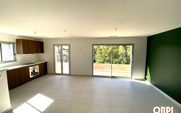 Maison à vendre    5 pièces •  Loriol-du-Comtat