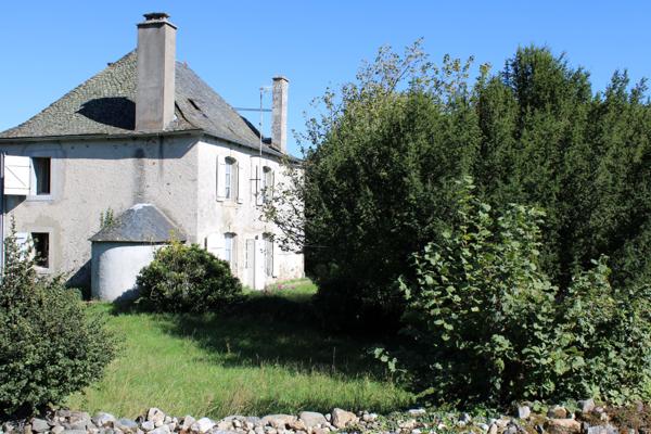 MAISON DE CARACTERE SAINT ETIENNE DE CHOMEIL Saint-Étienne-de-Chomeil (15400)