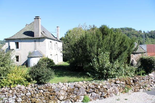 MAISON DE CARACTERE SAINT ETIENNE DE CHOMEIL Saint-Étienne-de-Chomeil (15400)