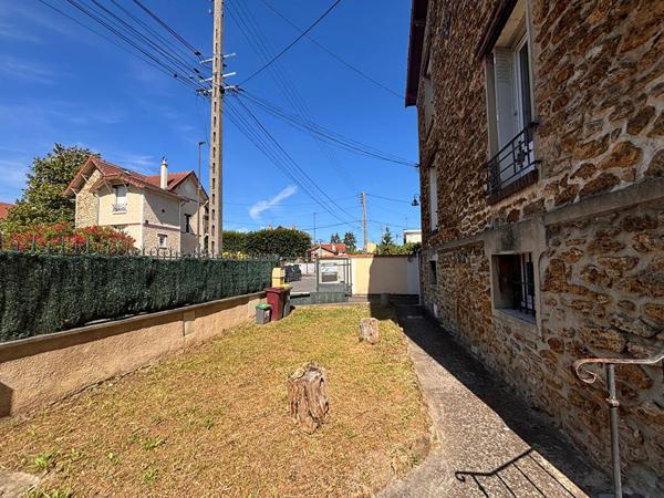 Maison de ville en centre de Chelles