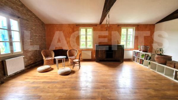 Immeuble de 300 m² – 5 logements indépendants – Moissac – Rentabilité & cachet