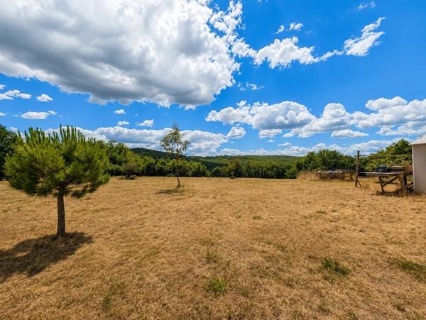 Vente                                                      Maison
                        
                     5 pièces                      146 m2                     à Gourdon