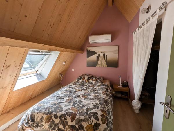 Vente                                                      Maison
                        
                     5 pièces                      146 m2                     à Gourdon