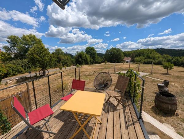 Vente                                                      Maison
                        
                     5 pièces                      146 m2                     à Gourdon