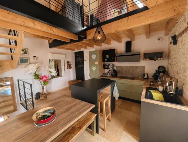 Vente                                                      Maison
                        
                     5 pièces                      146 m2                     à Gourdon