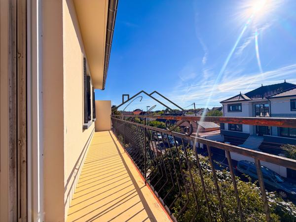 Appartement
         4 pièces
        - 90 m² Exclusivité 272 000 €*