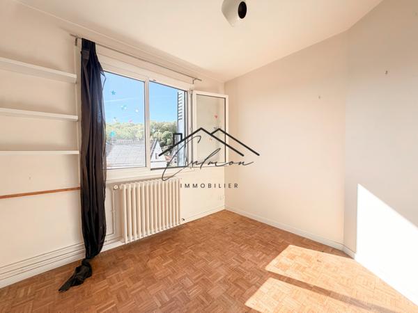 Appartement
         4 pièces
        - 90 m² Exclusivité 272 000 €*