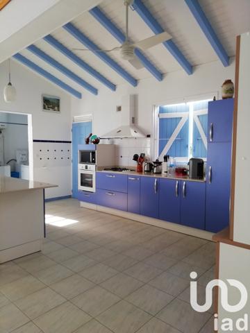 Pavillon 3 pièces de 119 m² à Deshaies (97126)