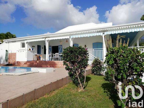 Pavillon 3 pièces de 119 m² à Deshaies (97126)