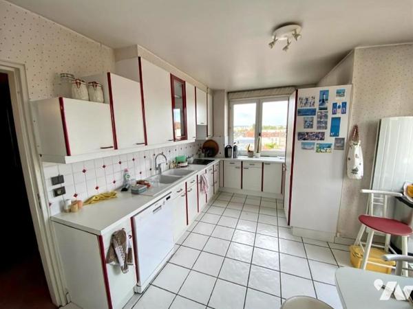 APPARTEMENT DERNIER ETAGE / TERRASSES ET GARAGE DOUBLE