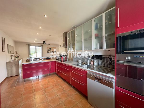 Maison 5 pièces - 140 m² Exclusivité efficity