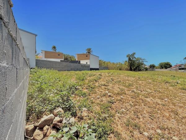 🌴 À VENDRE – TERRAINS 354m2 CONSTRUCTIBLES | LA RIVIÈRE SAINT-LOUIS – QUARTIER OUAKI 🌴