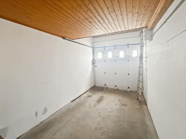Maison rénovée avec 3 chambres, véranda et garage à proximité immédiate de la zone Hyper U de Challans