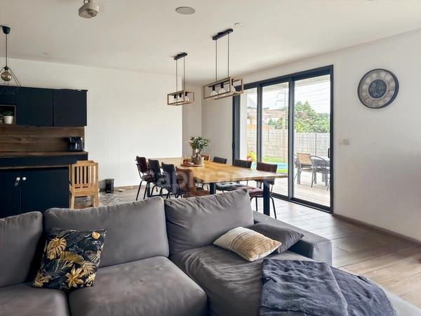 BREST SAINT MARC - Maison contemporaine de 171 m² construite en 2022 (sous garantie décennale).