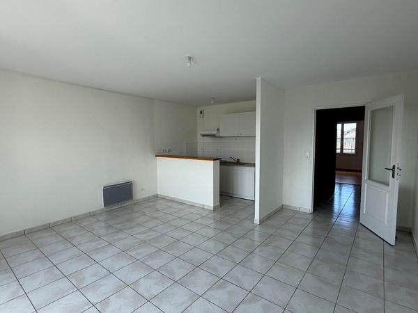 CHASSE ROYALE-APPARTEMENT T3 65m²+PLACE DE PARKING EN SOUS-SOL