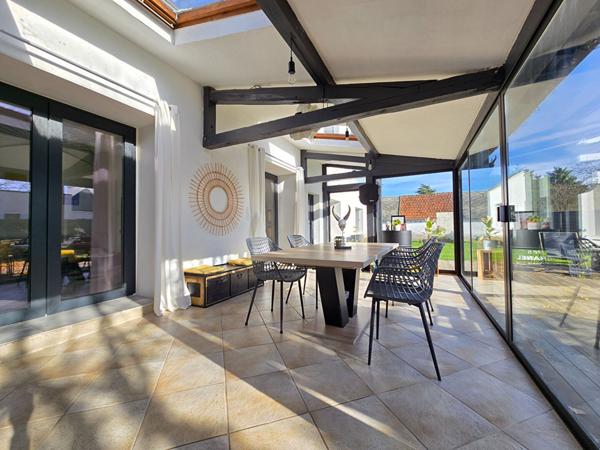 Maison familiale chambre en RDC + grange et garage