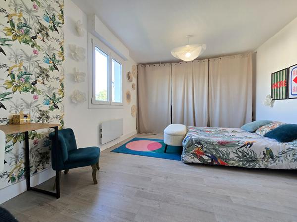 Maison familiale chambre en RDC + grange et garage