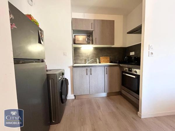 Appartement à louer 3 pièces 61.15m² Tours (37100)