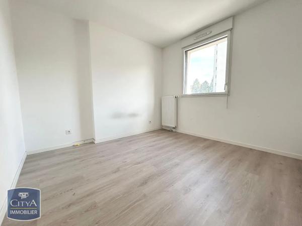 Appartement à louer 3 pièces 61.15m² Tours (37100)