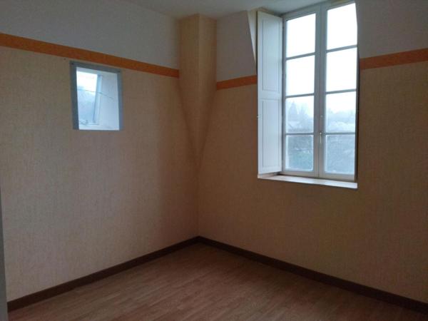 APPARTEMENT F3 à MAYENNE