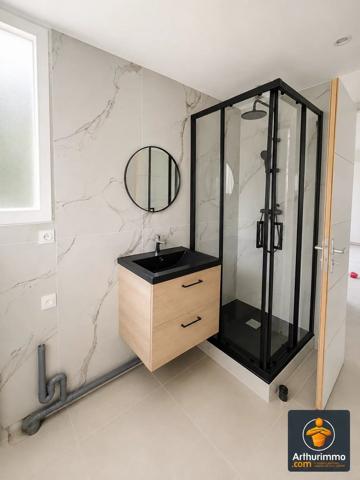 Location                                                      Appartement
                        
                     3 pièces                      54 m2                     à Décines-Charpieu
