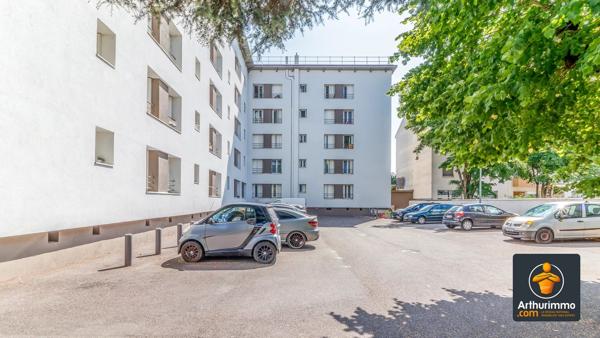 Location                                                      Appartement
                        
                     3 pièces                      54 m2                     à Décines-Charpieu