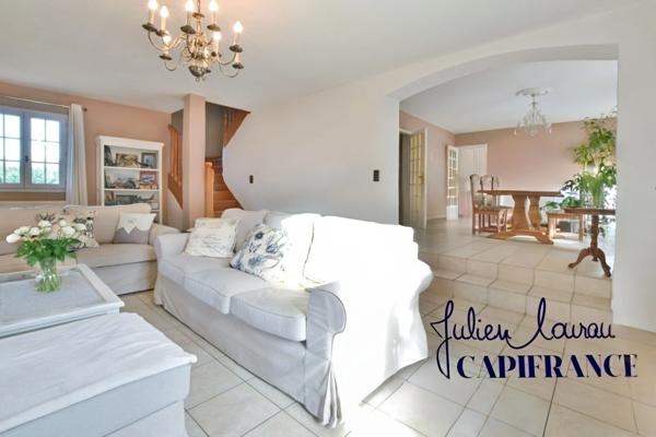 Dpt Finistère (29), à vendre TREGUNC maison P5 de 165,72 m² - Terrain de 1 400,00 m²